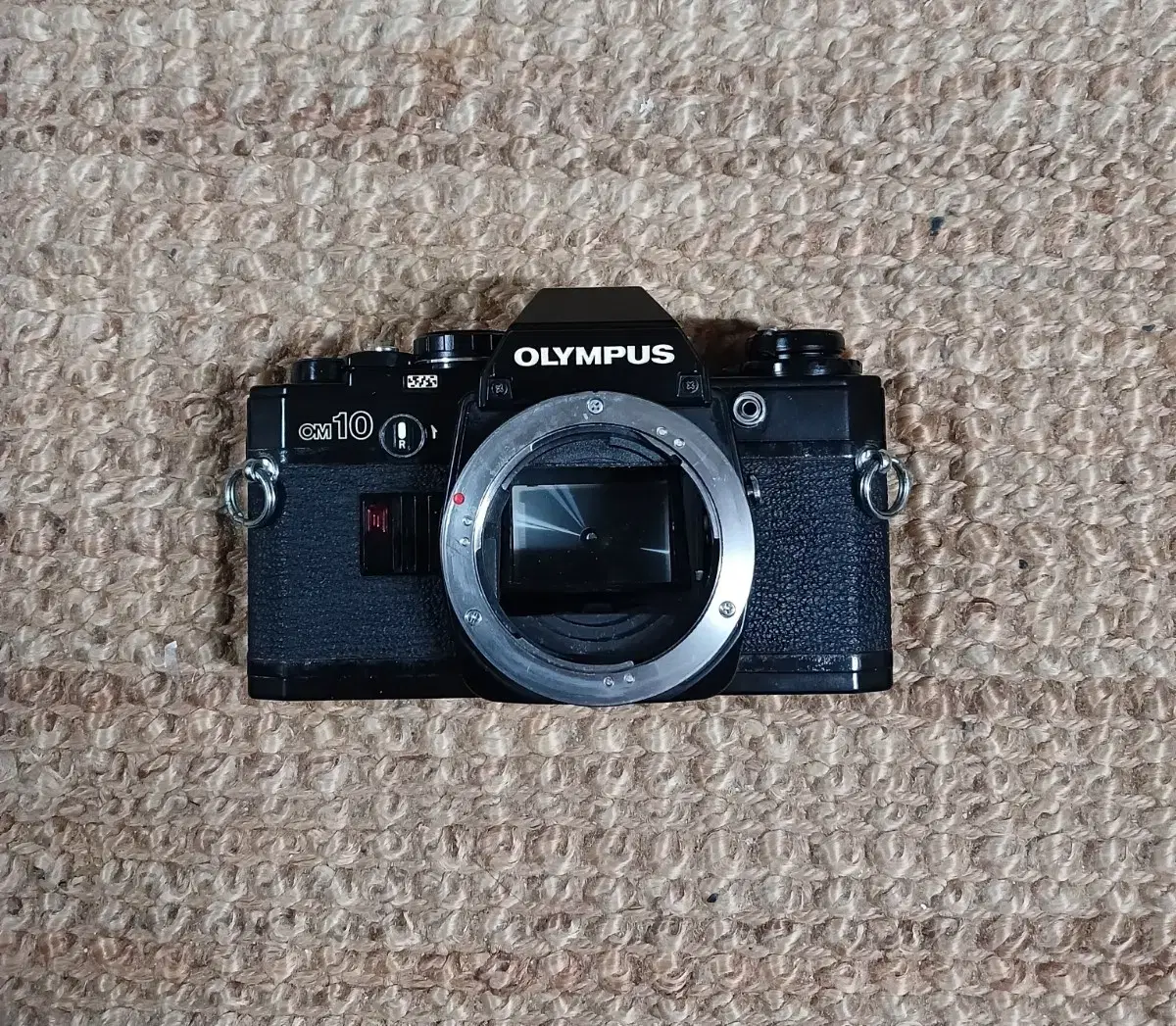 Olympus OM10 블랙필림카메라